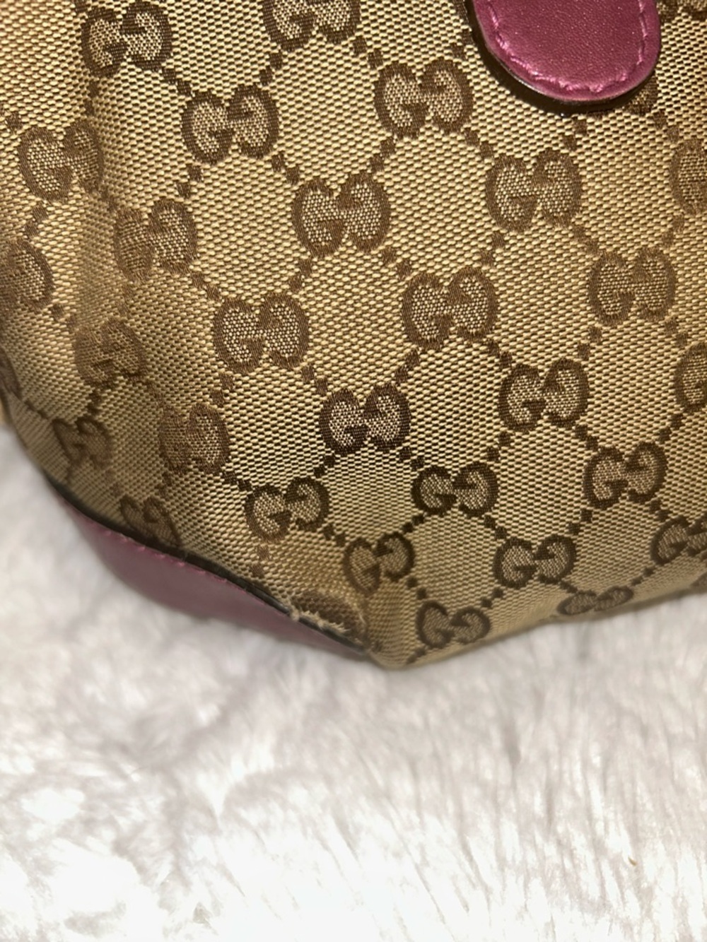 SOLD Gucci GG Canvas Heart Bit Bag - Picture 7 of 16